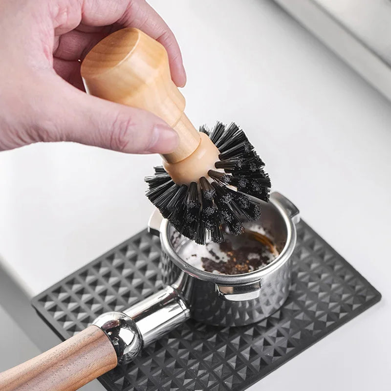 51mm - 58mm 360° Wooden portafilter clean-out brush